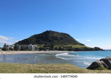 Mount Maunganui Mauao Tauranga New Zealand Stock Photo 1489774040 ...