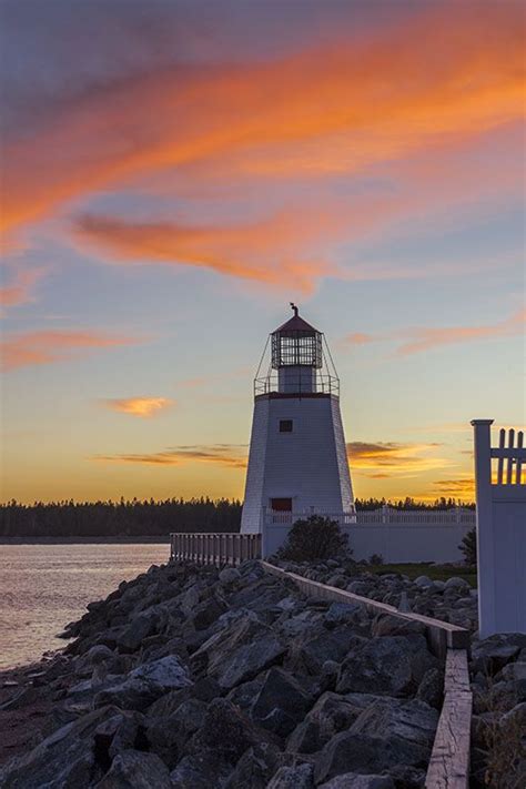 Pendlebury Lighthouse, St. Andrews | The globe, Faroles, Mundo