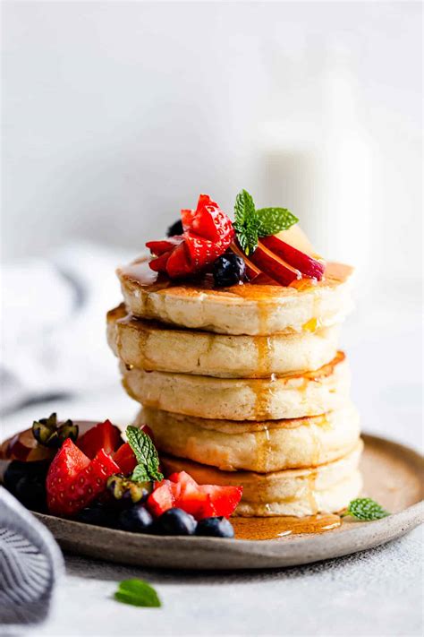 Classic Fluffy Pancakes - Anna Banana