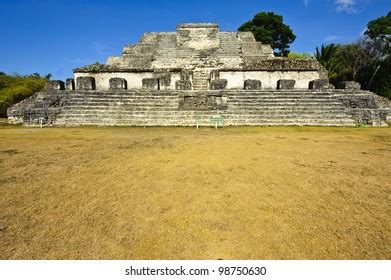 Frontal View Altun Ha Mayan Temple Stock Photo 98750630 | Shutterstock