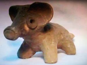 The Ancient Dinosaur Figurines of Acámbaro - Mexico Unexplained