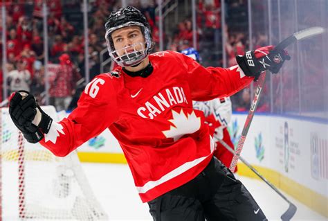 Connor Bedard avec Équipe Canada sénior? - La Poche Bleue