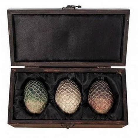 Daenerys' dragon eggs in chest | Game of thrones dragons, Game of ...