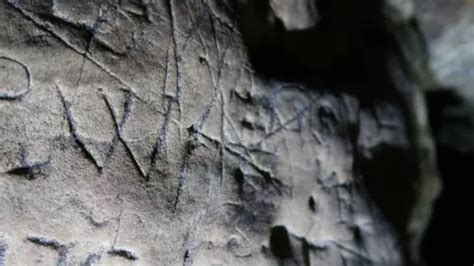 Creswell Crags: 'Witches' marks' found in cave network