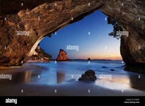 Cathedral Cove at sunrise, Coromandel Peninsula, New Zealand Stock ...