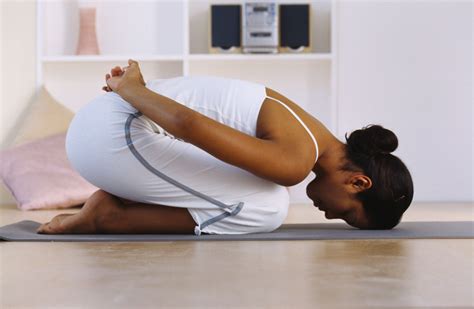 Easy Yoga Poses for IBS Symptom Relief