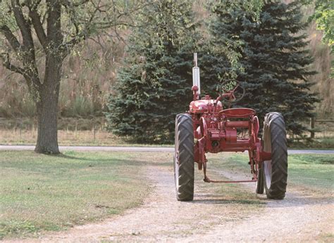 The History of Farmall Tractors: 1940-1954 - Grit