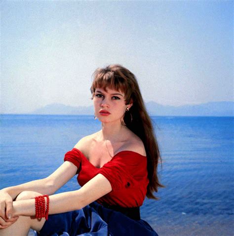 Brigitte Bardot at the 1953 Cannes Film Festival | Brigitte bardot hair ...