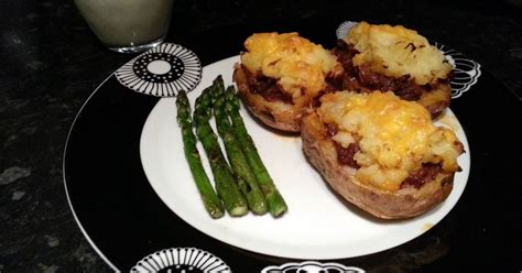 Stuffed jacket potatoes recipes - 4 recipes - Cookpad