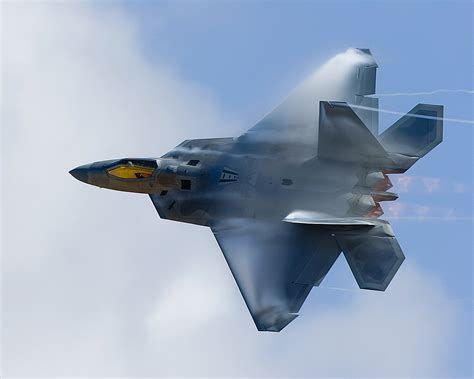 Raptor With No Claws: Why the Stealth F-22 Isn't 'Ready' For Combat | The National Interest