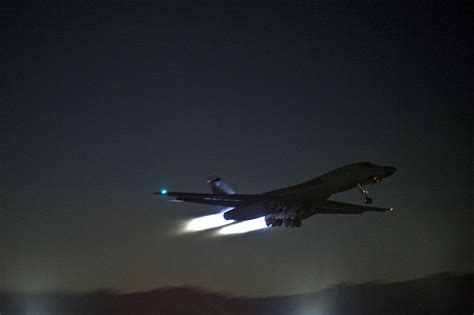 B-1b Full Afterburner at night by jamestayloranime on DeviantArt