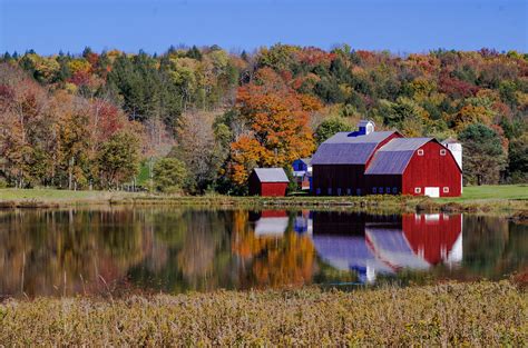 Wallpaper : autumn, lake, reflection, fall, barn, landscape, pond, cornfield, Pennsylvania, farm ...