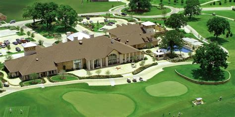 10 Best Golf Courses to Tee Off at in & Around Dallas, TX