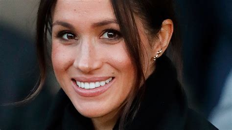 Meghan Markle’s star earrings by Tutti & Co are FINALLY back in stock ...