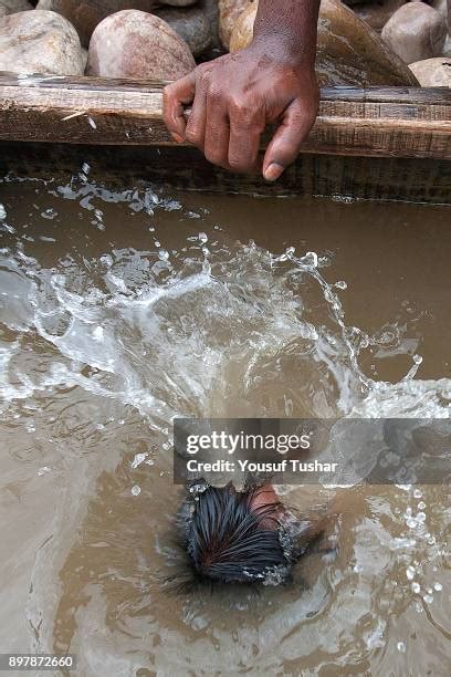 Jaflong Stone Collection Photos and Premium High Res Pictures - Getty ...