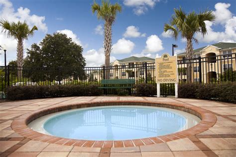 Laurel Oaks Apartments for Rent in Leesburg, FL