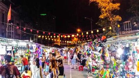 7 Night Markets in Hanoi - Shop at Hanoi's Best Night Markets