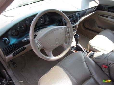 Taupe Interior 2004 Buick Regal LS Photo #54406360 | GTCarLot.com