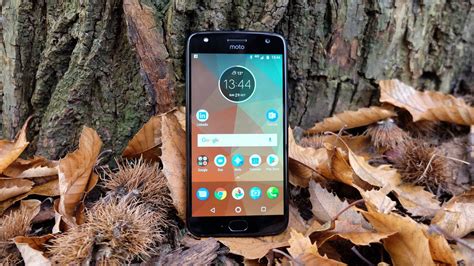 Moto X4 Review: Worth the money or should you wait for the new Moto G?