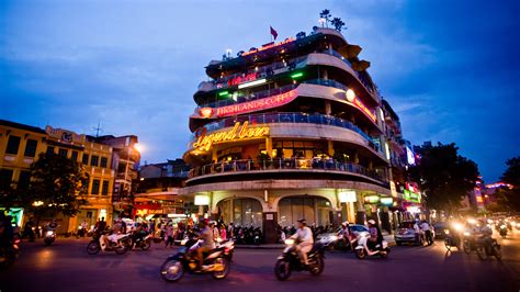 Up Late in Hanoi’s Old Quarter | Vietnam Advisors