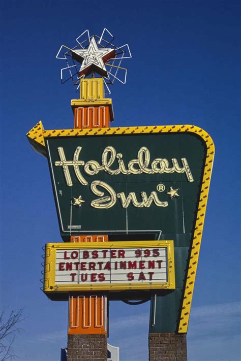 Holiday Inn signs in the 70s and 80s : r/nostalgia