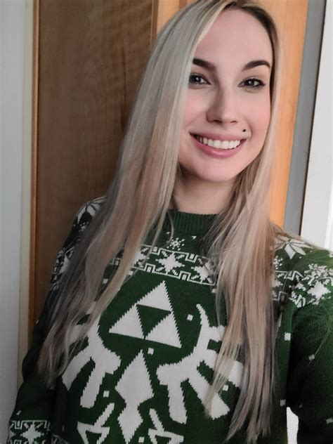 [OTHER] A very Zelda Christmas sweater :) : zelda