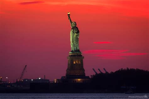 Statue of Liberty from the Brooklyn Bridge Park photo spot