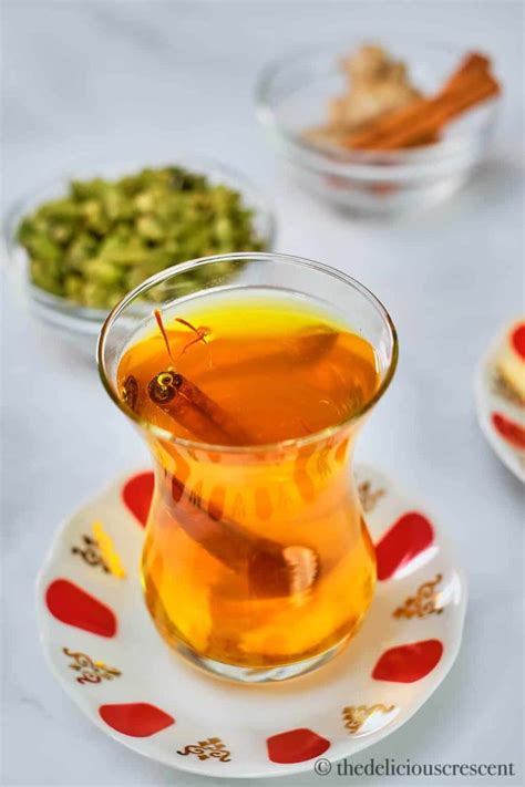 Saffron Tea (3 Ways) & Benefits - The Delicious Crescent