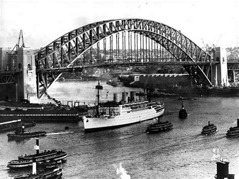 Sydney Harbour Bridge in 1931.Photo from Daily Telegrapgh Archives.A♥W | Sydney harbour bridge ...