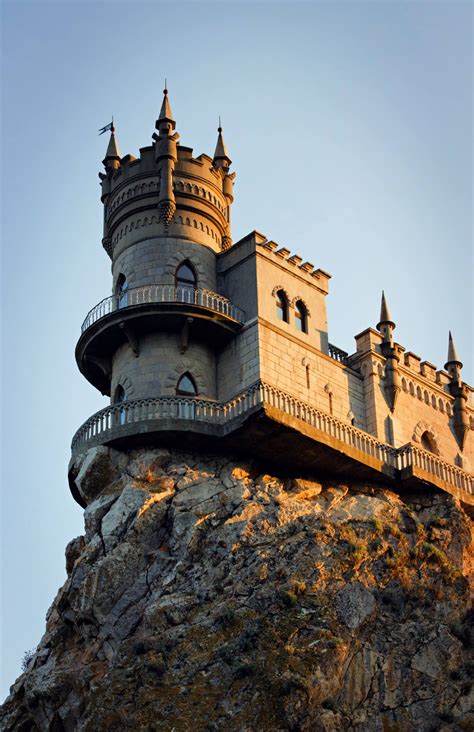 16 Best Castles In The World You Can Visit | Travel, Beautiful castles ...