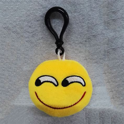 Mix Styles Emoji Keychains For Personalized Gifts Cute Cartoon Keychains Lovely Gifts Bag ...