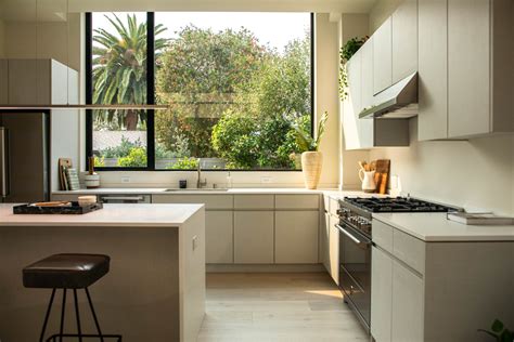 9 Ways to Create a Modern Minimalist Kitchen - chelseyhome.com