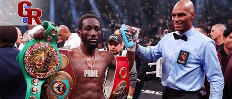 Terence Crawford makes history in 'masterclass' boxing to win title