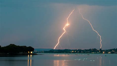 UK weather: Thunderstorms and torrential rain bring abrupt end to heatwave | UK News | Sky News