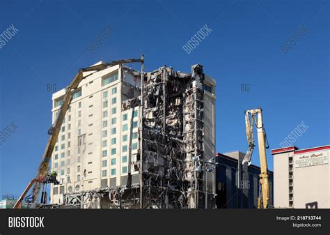 LAS VEGAS - DECEMBER 7 Image & Photo (Free Trial) | Bigstock