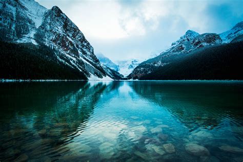 [5631x3754] Winter is coming to Lake Louise, Banff, Canada [OC] /r/EarthPorn : r/LargeImages