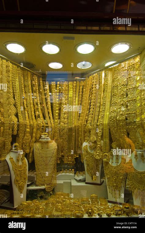 Gold shop Deira Gold souk Dubai Stock Photo - Alamy