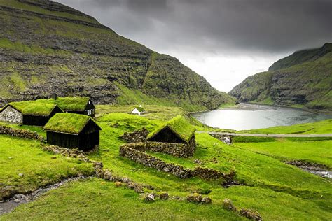 Hiking on Streymoy Island - Faroe Islands