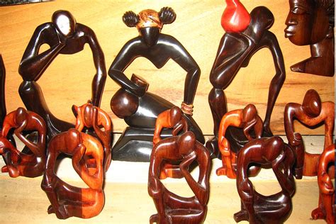 Ghanaian Handicrafts - touringghana.com