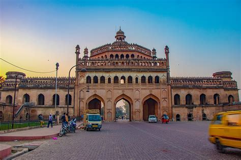 Rumi Darwaza Lucknow | Roomi Gate - Images, History, Address