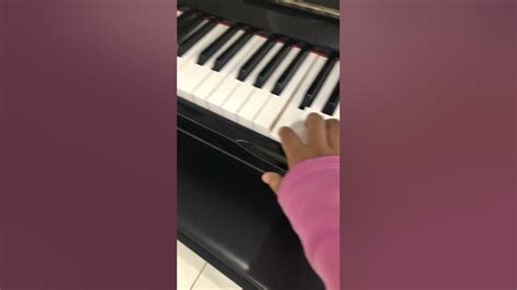 Somethings wrong with my piano… - YouTube