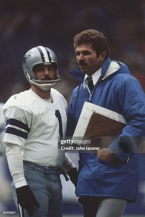 NFC Playoffs, Dallas Cowboys assistant coach Mike Ditka with kicker ...