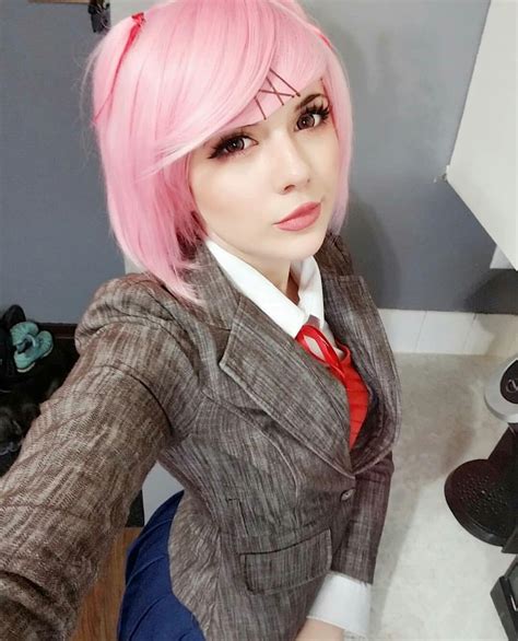 Look at this amazing Natsuki by MeggiiCosplay! : r/DDLC