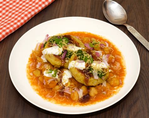 Chole Aloo Tikki Chaat