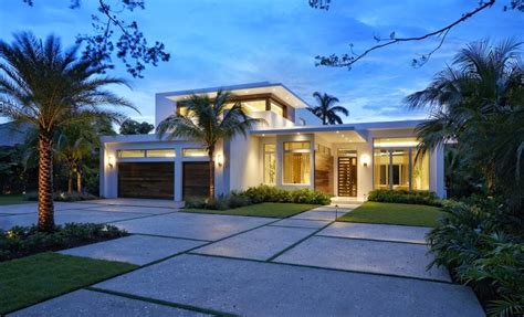 Modern Home in Naples, Florida by In-Site Design Group LLC