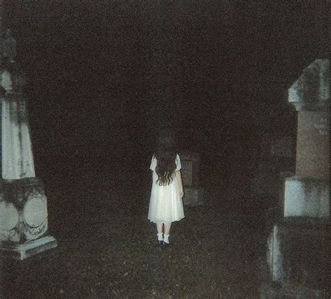 Creepy Images, Creepy Pictures, Scary Photos, Horror Photos, Aesthetic Grunge, Dark Aesthetic ...