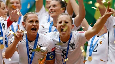 Ultimate soccer mom Christie Rampone talks winning and life after World ...