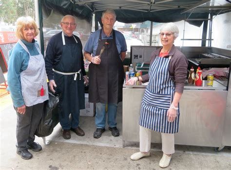 Sausage sizzle fundraiser at Bunnings 2019 | Nillumbik U3A