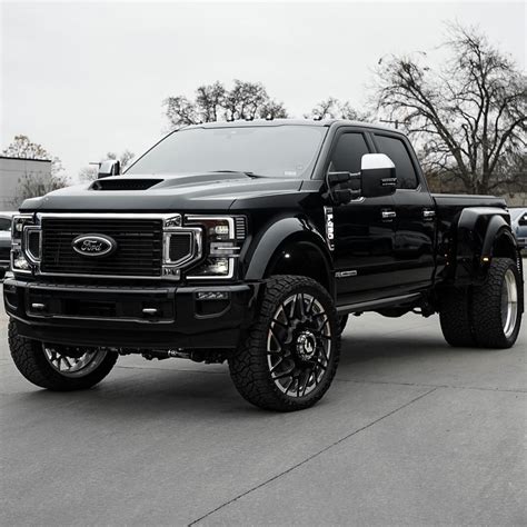 Pitch Black, Lifted Ford F-450 Dually on Spiked 26s Is Not Your Average “Hi-Riser” - autoevolution