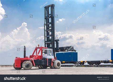 Forklift Prepare Loading Metal Container Cargo Stock Photo 1144309772 | Shutterstock